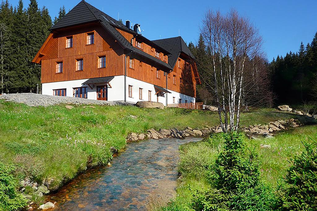 Aparthotel Madr Модрава Екстериор снимка